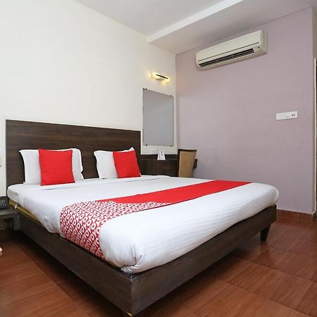 Oyo 4940 Hotel Sea Rock Rāipur エクステリア 写真