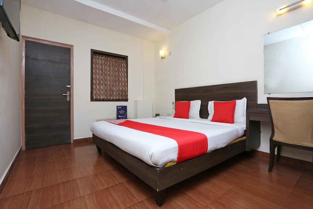 Oyo 4940 Hotel Sea Rock Rāipur エクステリア 写真