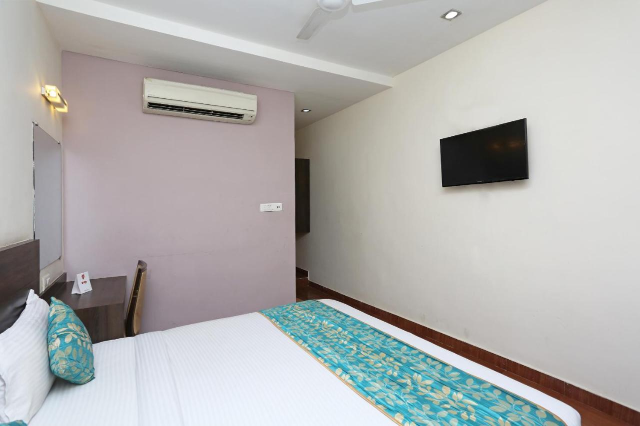 Oyo 4940 Hotel Sea Rock Rāipur エクステリア 写真