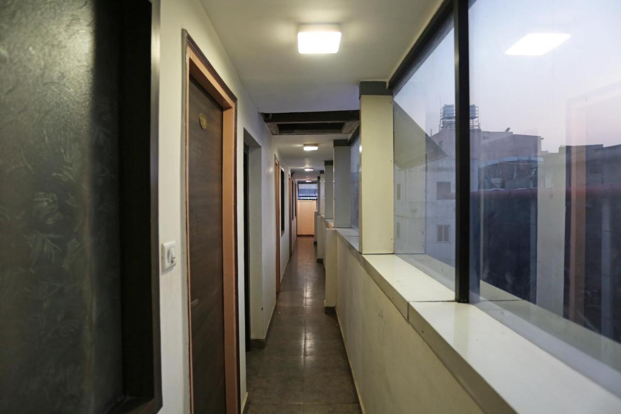 Oyo 4940 Hotel Sea Rock Rāipur エクステリア 写真
